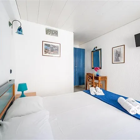 Penelope Village By Mr And Mrs White Hotel